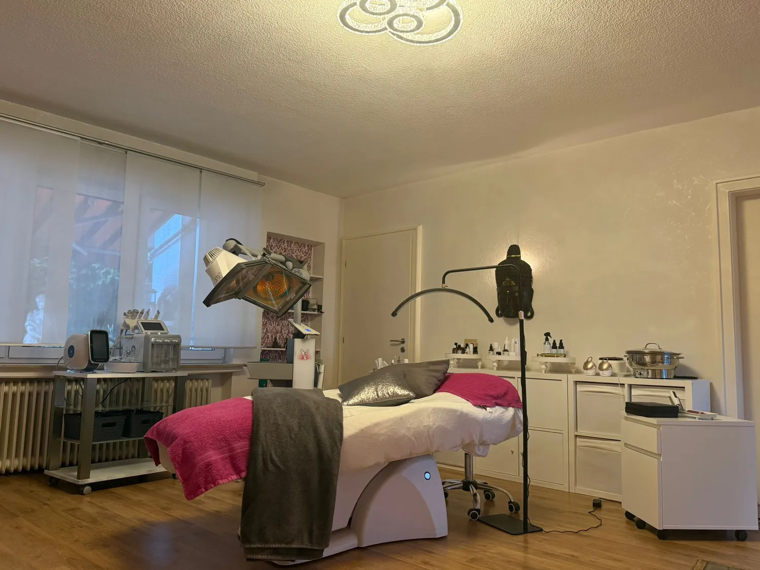 RATENZAHLER - Kosmetik & Ästhetik - Klinik drinnen